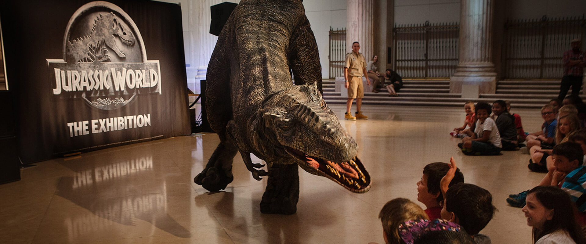 https://universalproductsexperiences.films.apps.nbcuni.com/storage/jurassic-exhibition-banner-598e2c6069b5a.jpeg