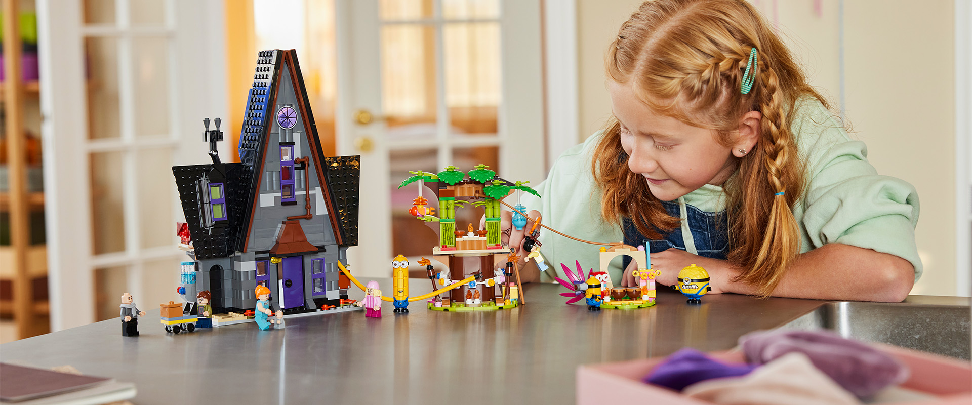 https://universalproductsexperiences.films.apps.nbcuni.com/storage/news-dm4-lego-desktop-6642d7a0dbc49.jpg